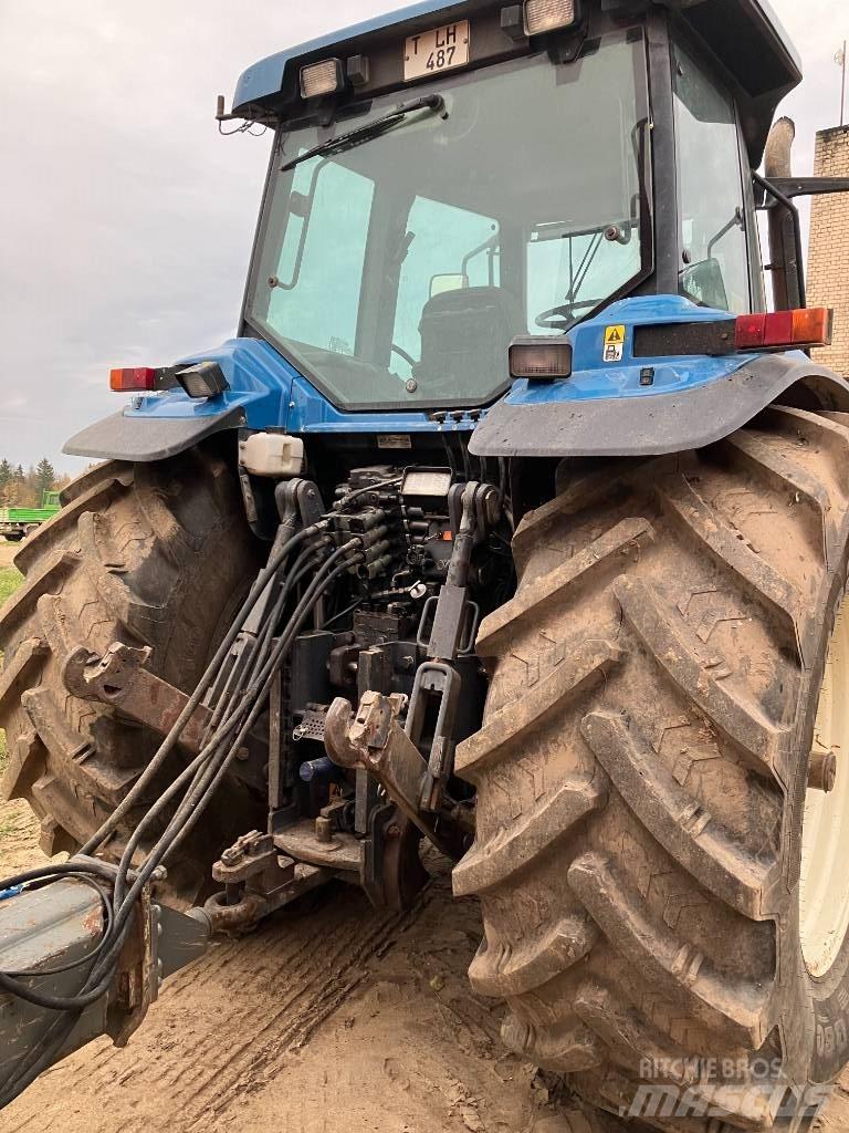 New Holland 8970 Traktory