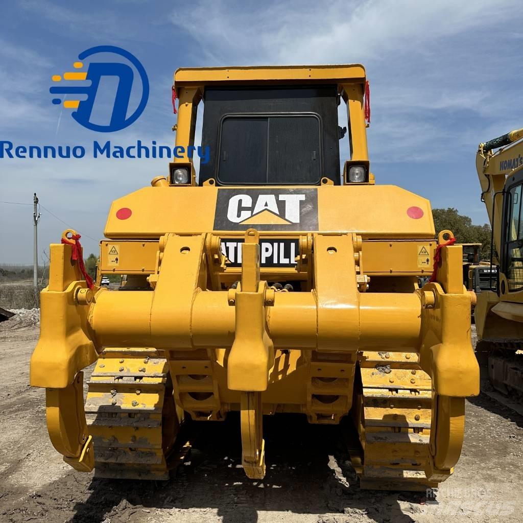 CAT D 8 R Pásové dozéry
