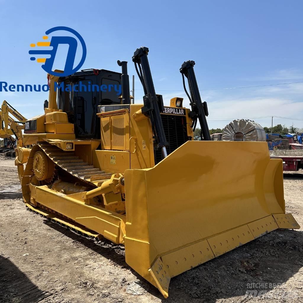 CAT D 8 R Pásové dozéry