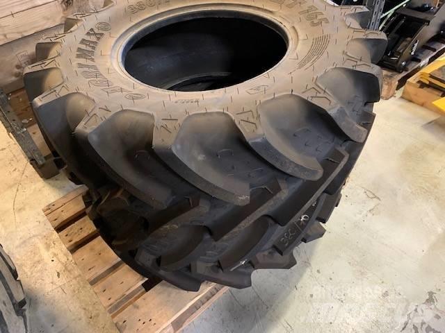 Agrimax RT765 Pneumatiky, kolesá a ráfiky