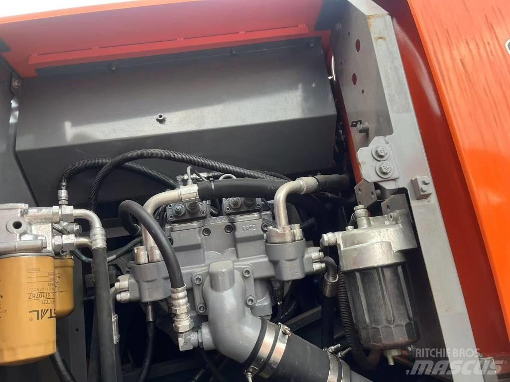 Hitachi zx200 Pásové rýpadlá