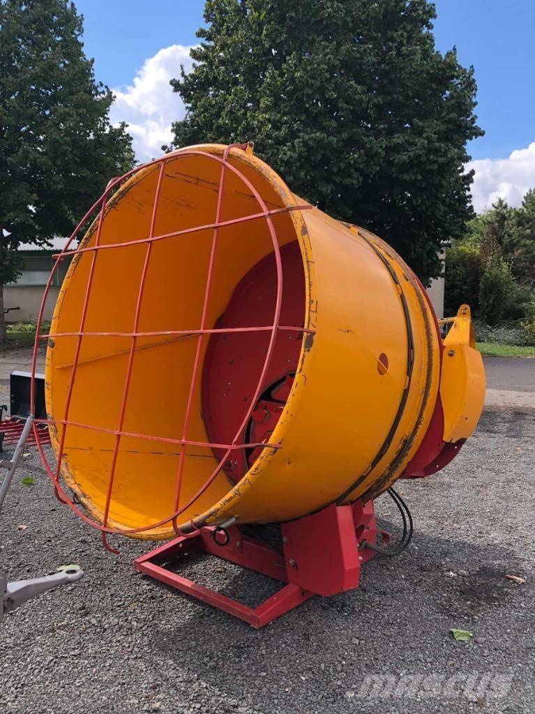 TEAGLE TOMAHAWK 5050 Drviče a rezače balíkov