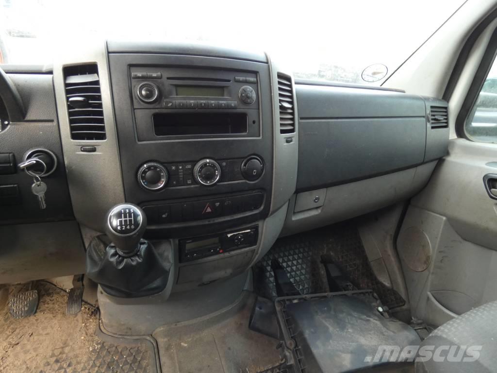 Volkswagen Crafter Plošinové nákladné automobily/nákladné automobily so sklápacími bočnicami