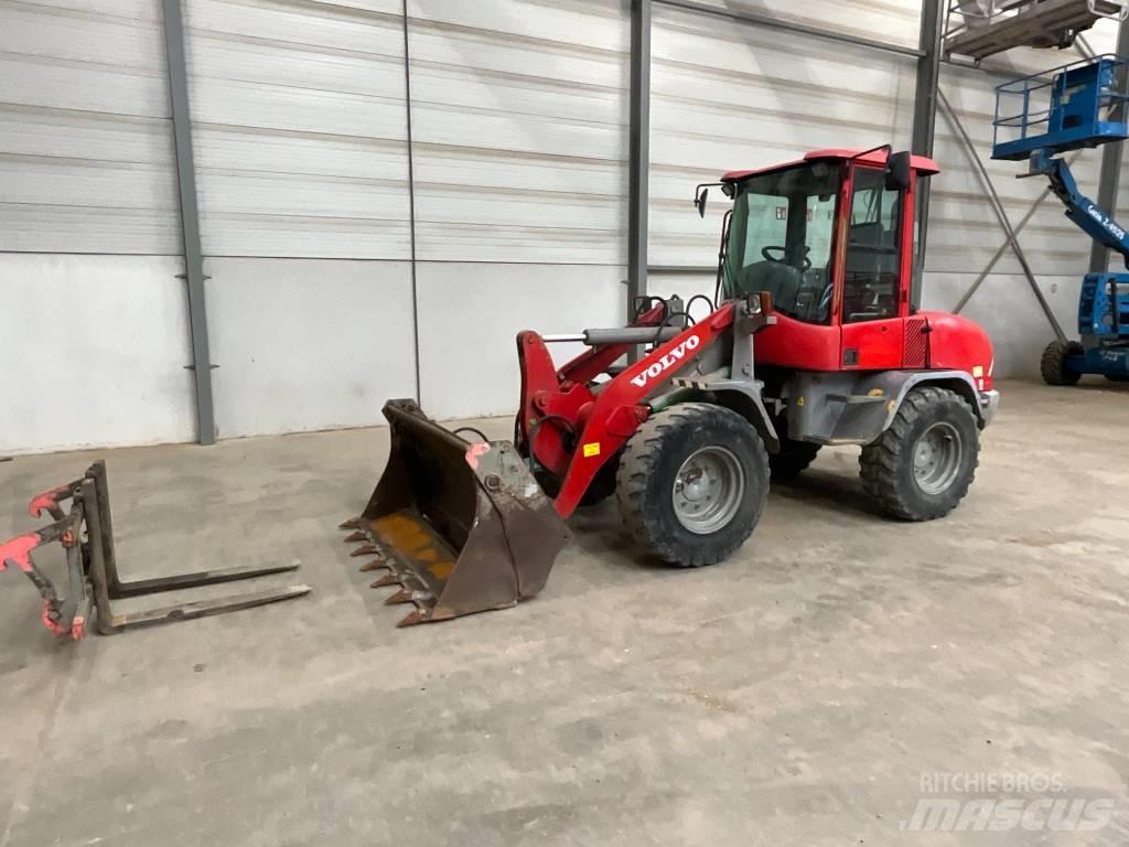 Volvo L 30 B-Z/X Kolesové nakladače