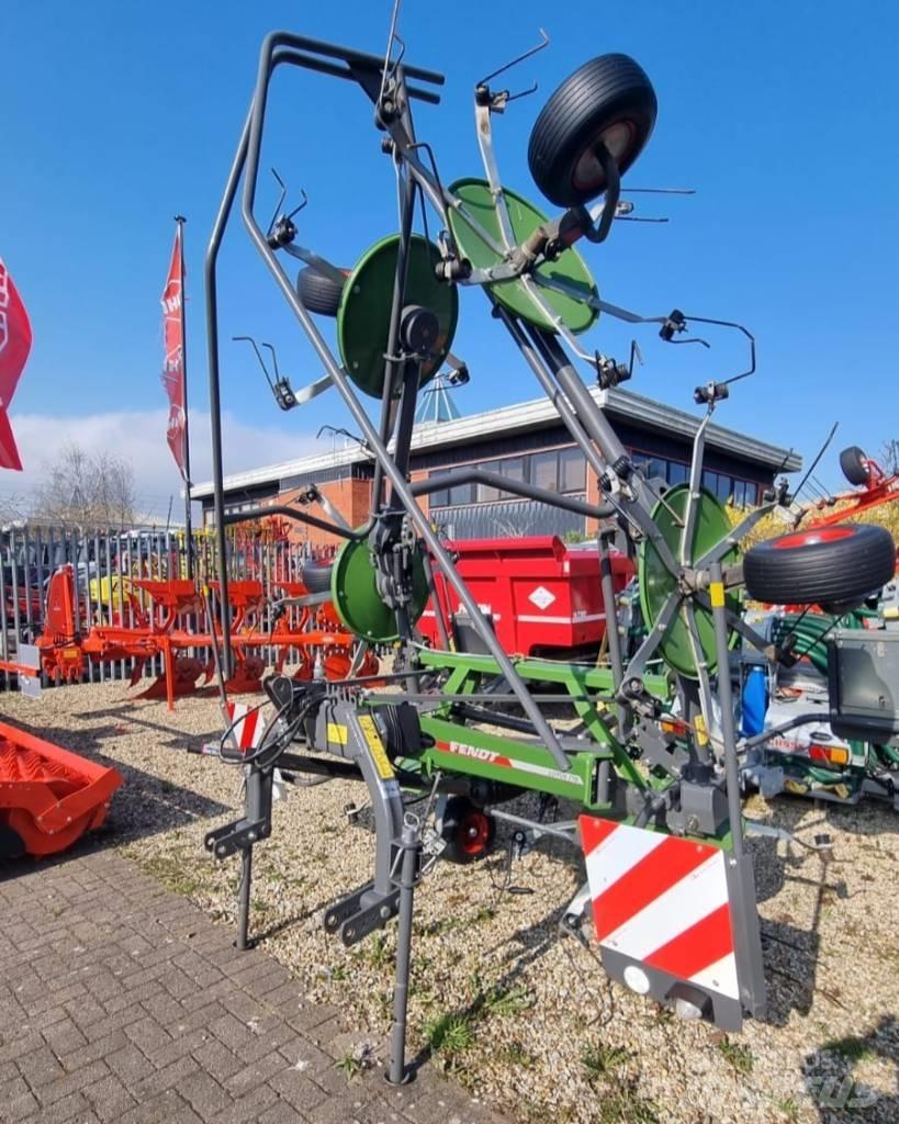 Fendt Lotus 770 Obracače a zhrabovače sena