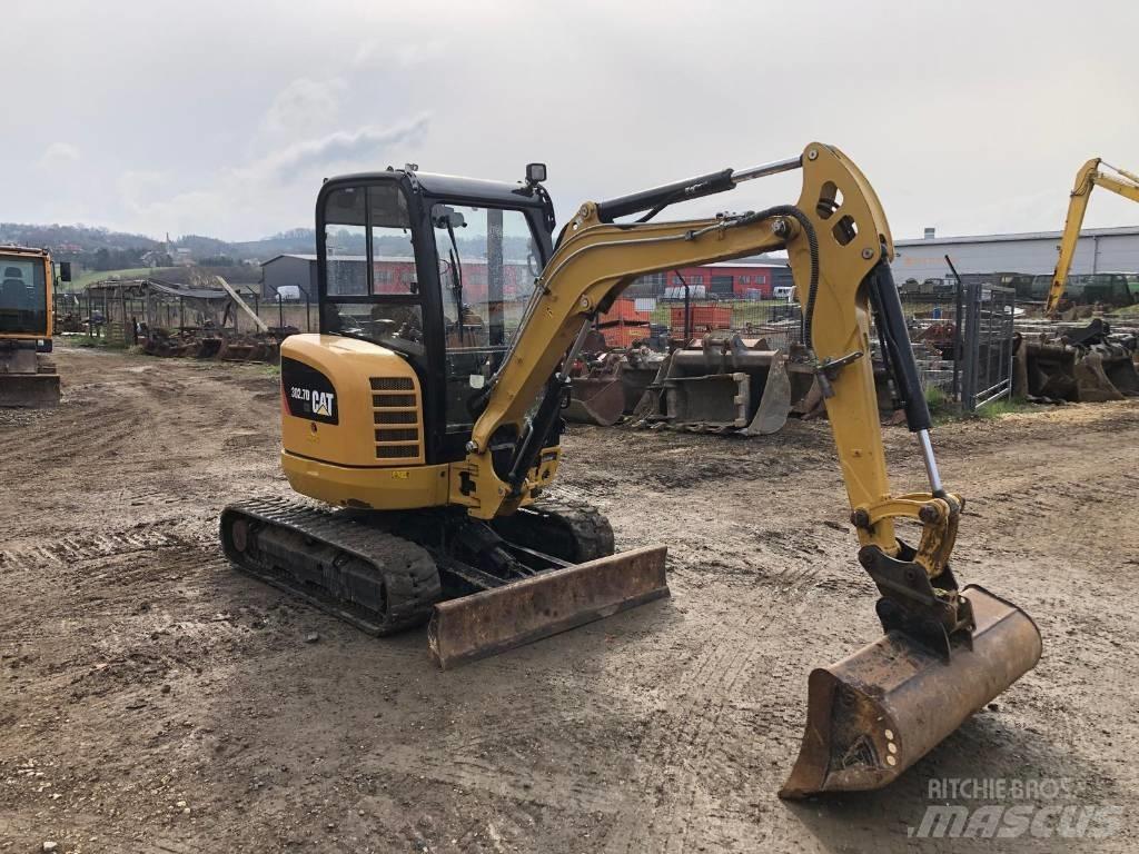 CAT 302.7 D Mini rýpadlá < 7t