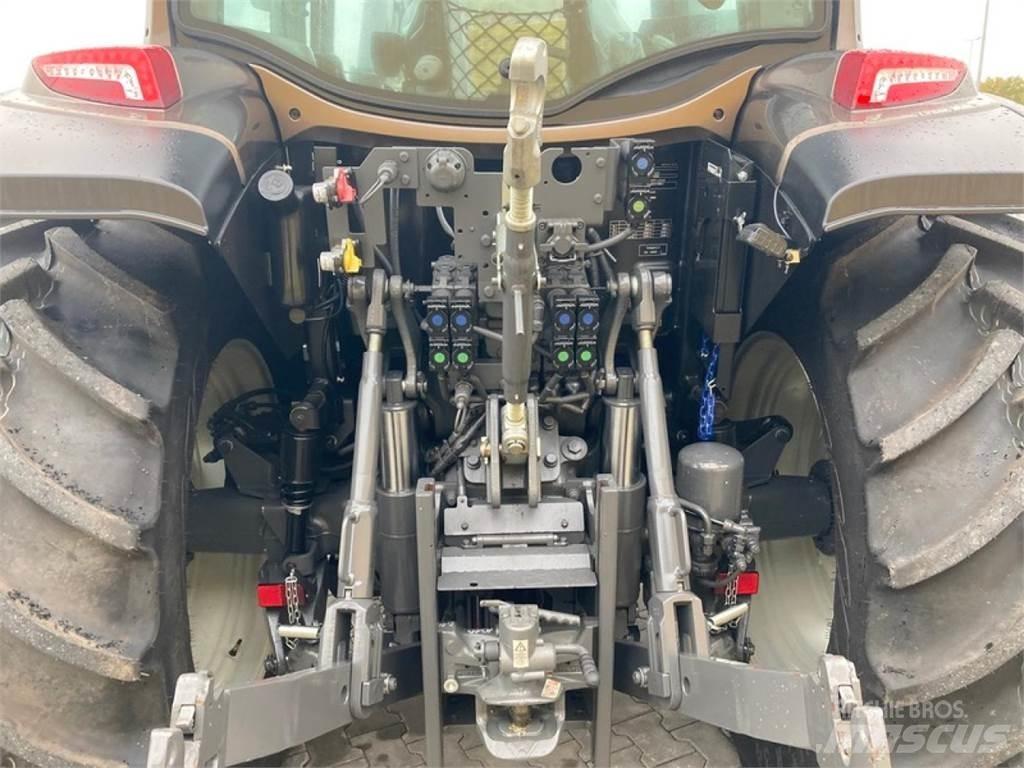 Valtra G115V Traktory