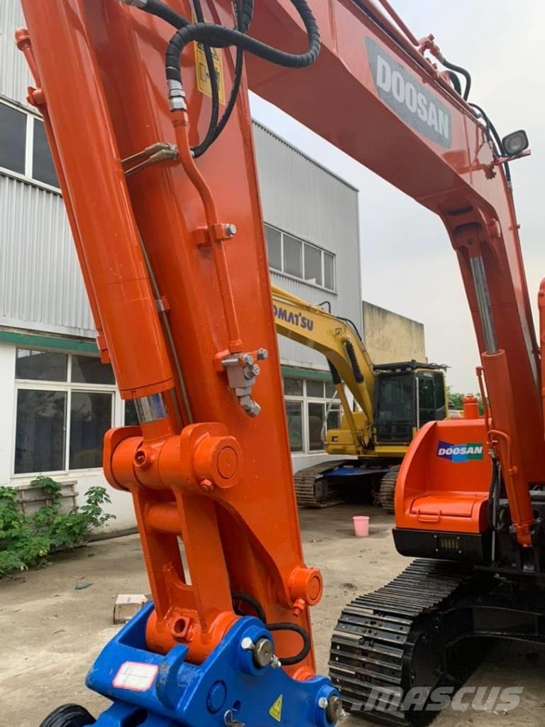 Doosan DX 75-9 C Midi rýpadlá 7 t - 12 t