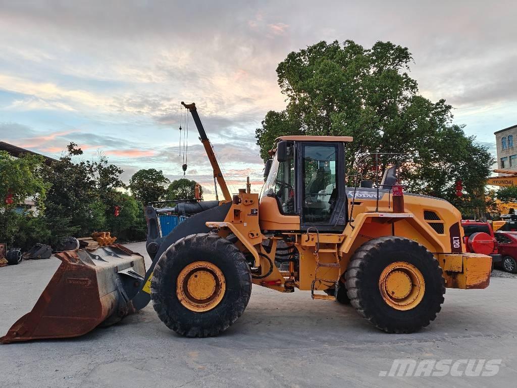 Volvo L 120 Kolesové nakladače