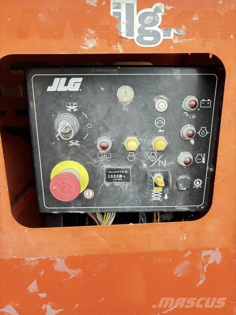 JLG 260 mrt Nožnicové zdvíhacie plošiny