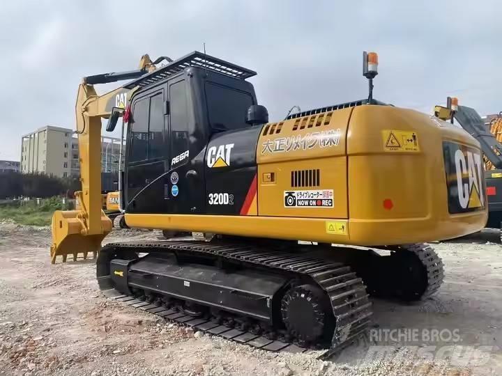 CAT 320 D2 Pásové rýpadlá