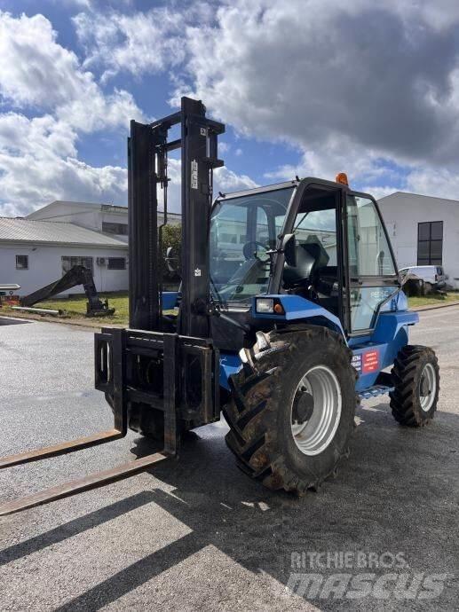 Manitou MC30-4W Terénne vysokozdvižné vozíky