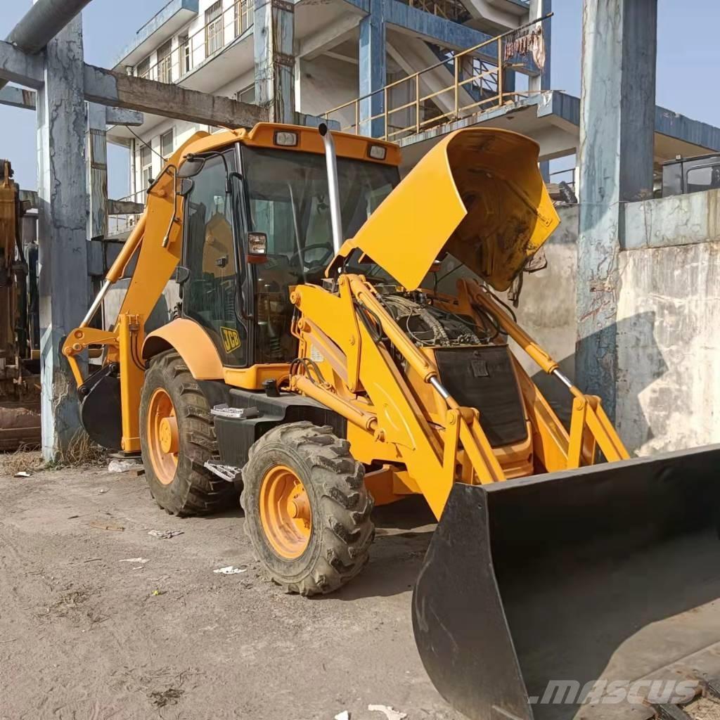 JCB 3CX Rýpadlo-nakladače