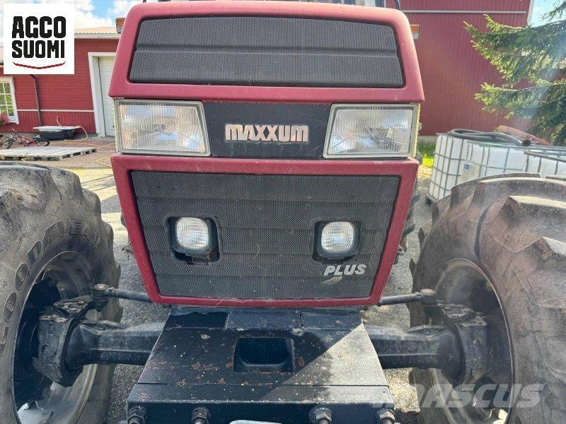 CASE 5150 PLUS Traktory