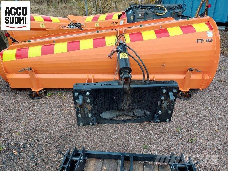 FMG ALUEAURA AA330 Snežné pluhy, predné snežné radlice