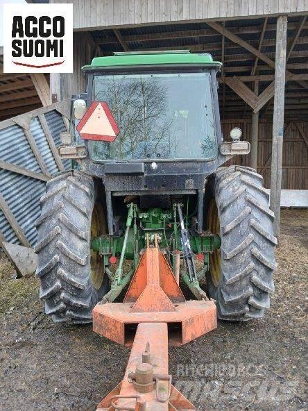 John Deere 3040 SG Traktory