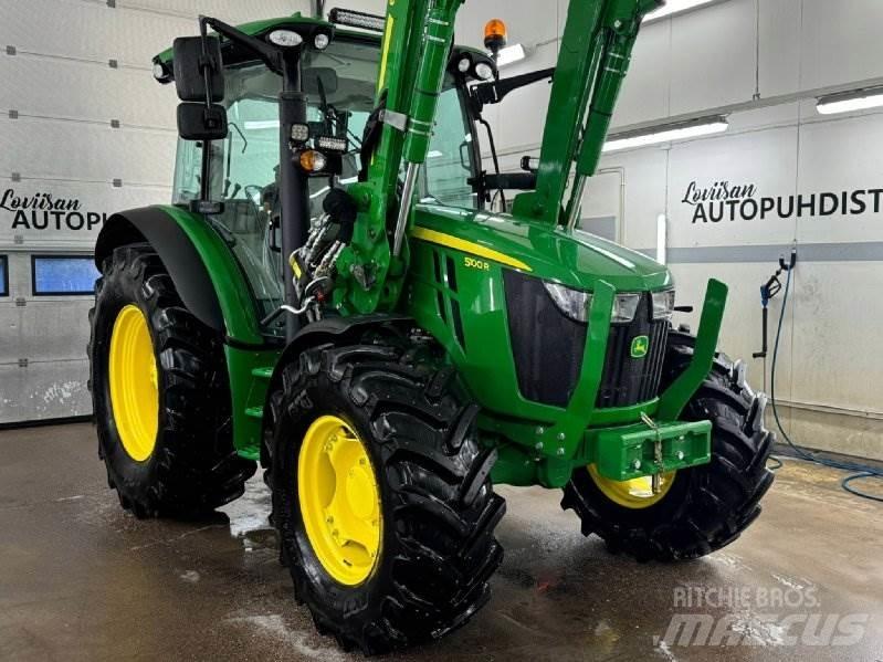 John Deere 5100 R Traktory