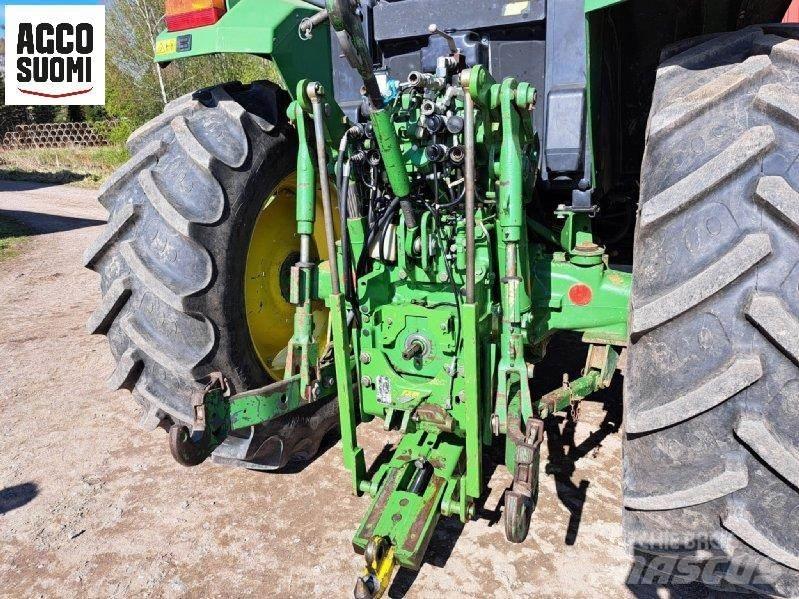 John Deere 6800 Traktory