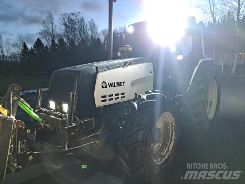 Valmet 8100 Traktory