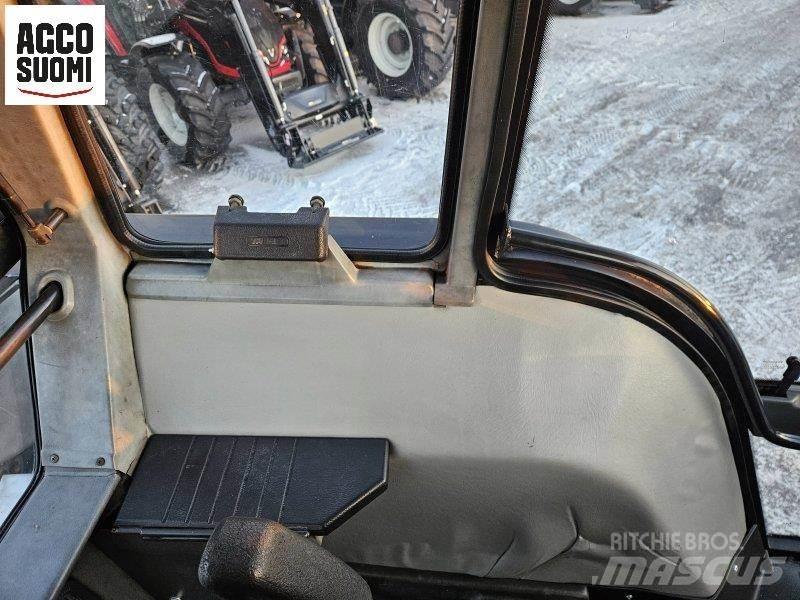 Valmet 8100 Traktory