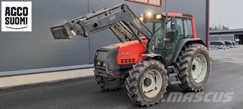 Valtra 6650 HITECH Traktory