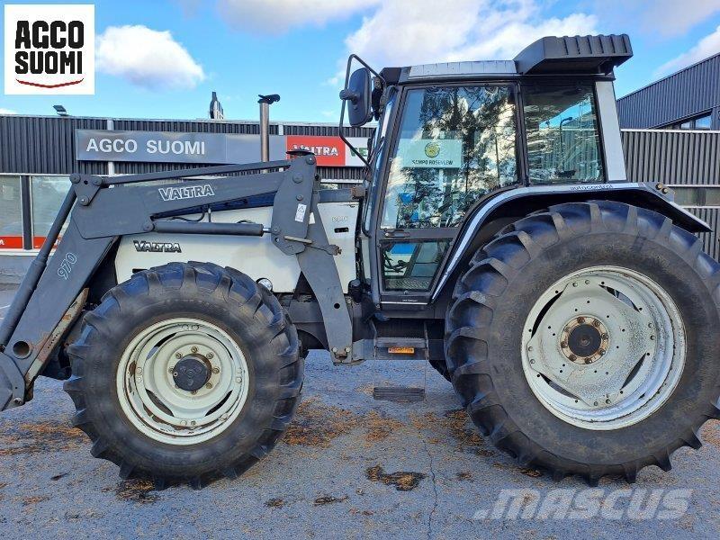 Valtra 8400 Traktory