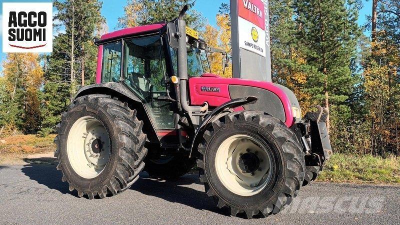 Valtra A92 Traktory
