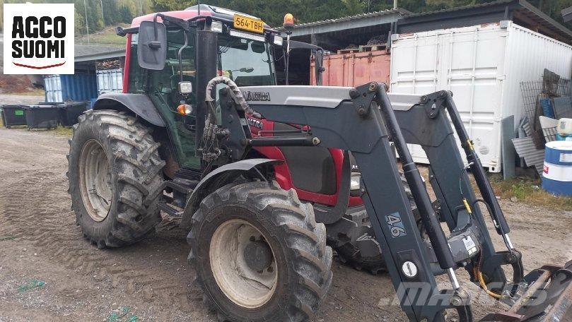 Valtra A93 Traktory