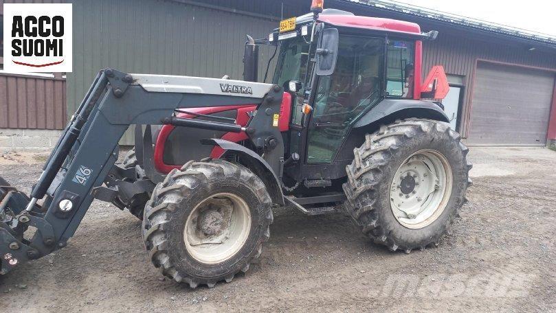 Valtra A93 Traktory