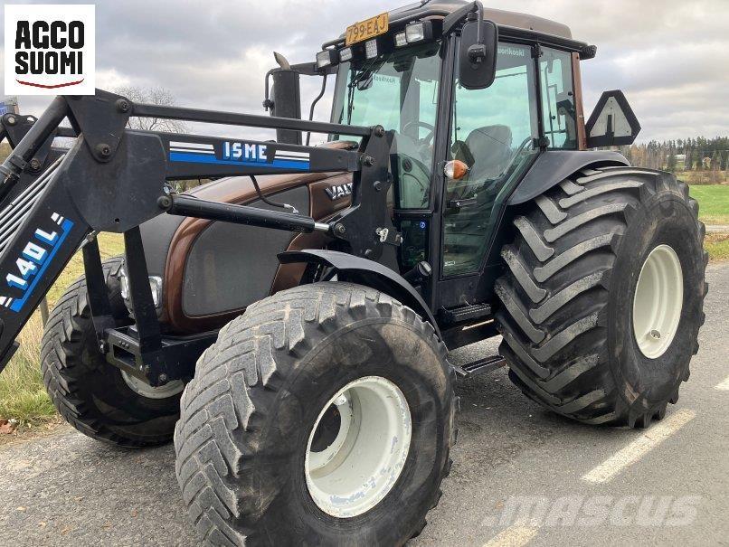 Valtra A93 HT Traktory