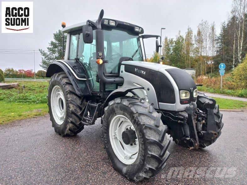 Valtra N141 A Traktory