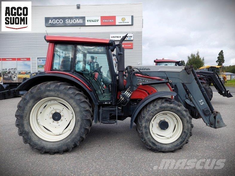 Valtra N141 HITECH Traktory