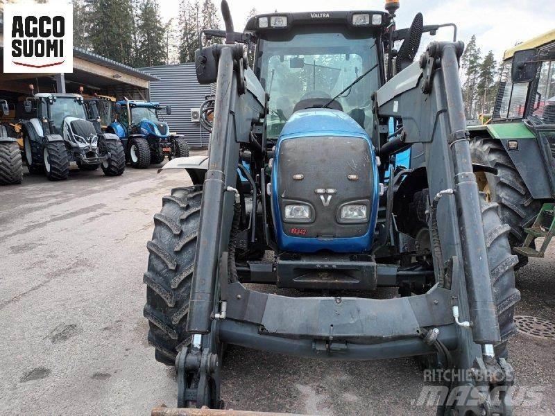 Valtra N142 D +EK Traktory