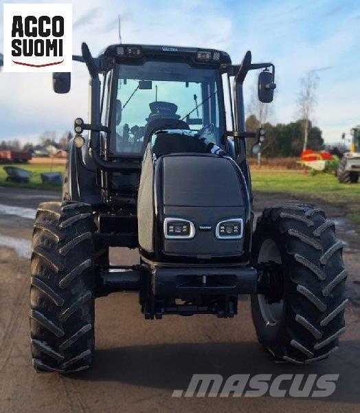 Valtra T140 Traktory