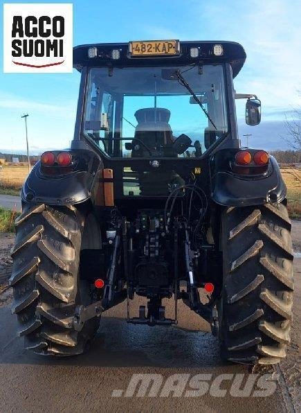 Valtra T140 Traktory