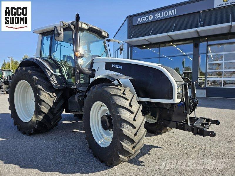 Valtra T151 EH Traktory