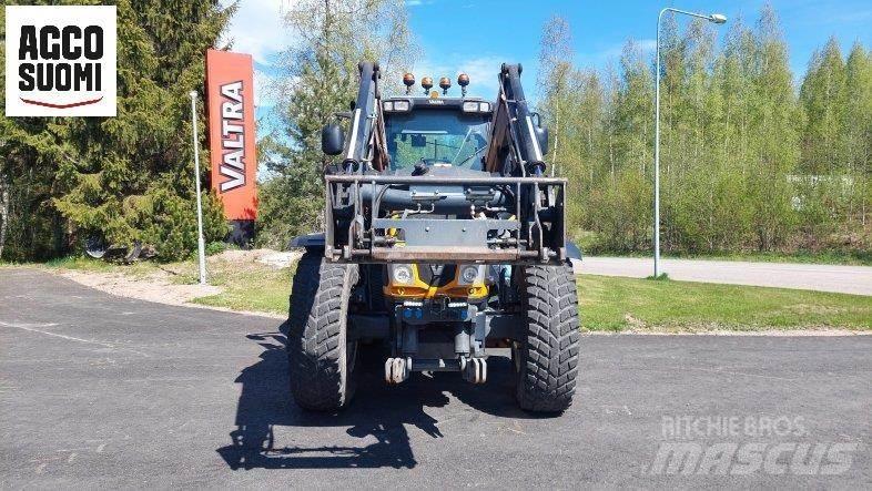 Valtra T153 H Traktory
