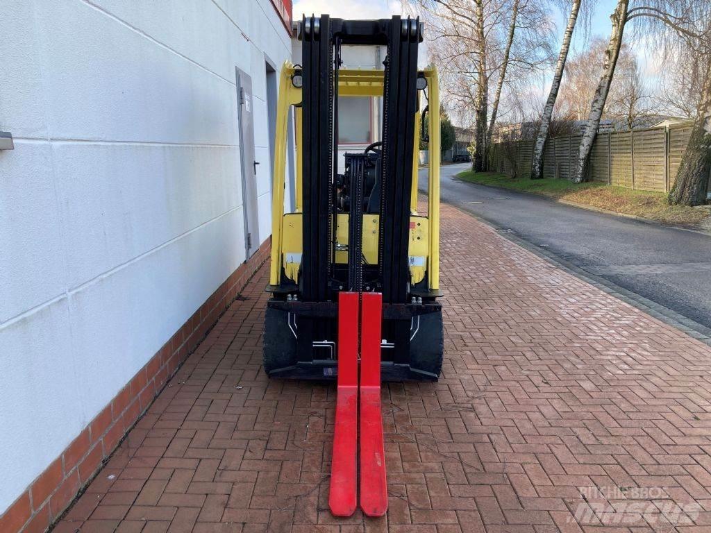 Hyster J 3.0 XN Akumulátorové vozíky