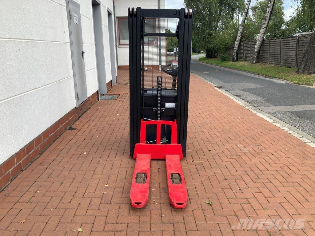 Hyster S 1.4 Ručne vedené vysokozdvižné vozíky