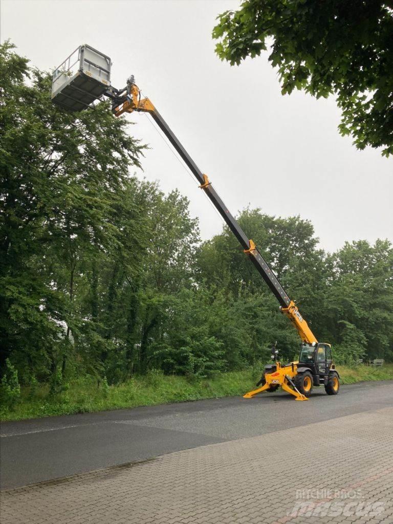 JCB 540-180 HiViz Teleskopické manipulátory