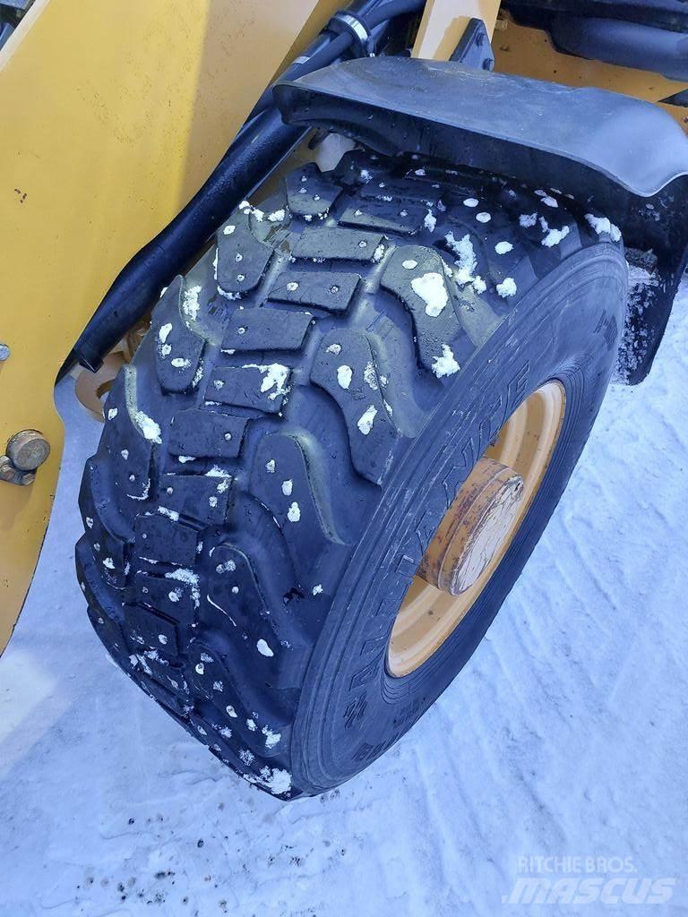 CAT 906H Ďalšie poľnohospodárske stroje