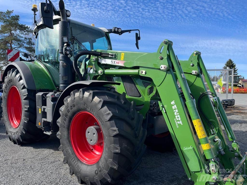 Fendt 718 Traktory