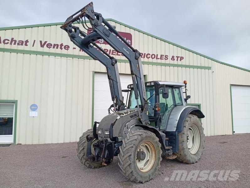 Valtra N122 Traktory