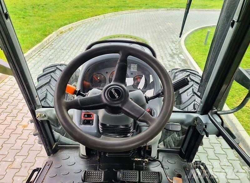 Valtra A93 Traktory