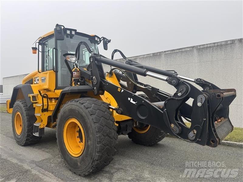 JCB 427 Agri Kolesové nakladače