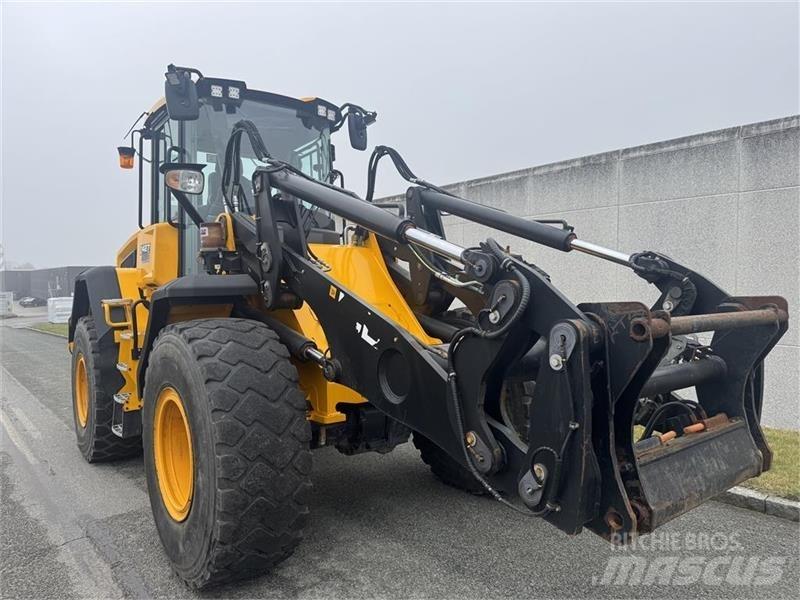 JCB 427 Agri Kolesové nakladače