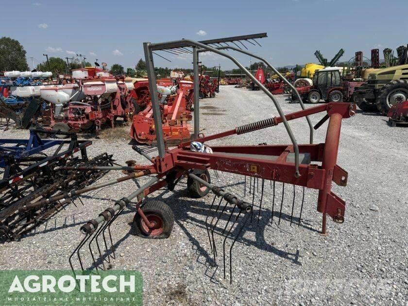  (Μονός χορτοσυλλέκτης) Traktory