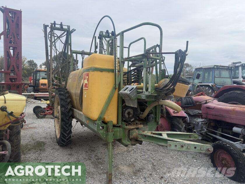 Amazone UG 2200 Traktory