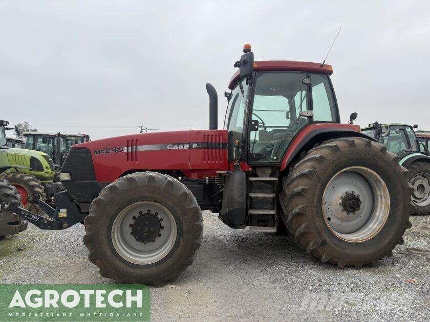CASE Magnum MX 240 Traktory