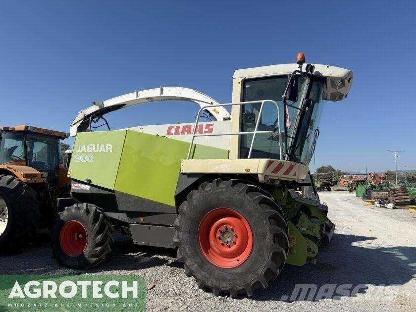 CLAAS JAGUAR 890 Traktory